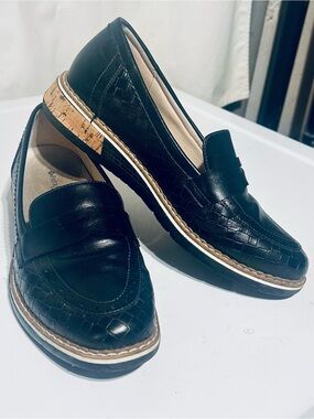 Patrizia by Spring Step Classic Black Women's Penny Loafers Size 8.5